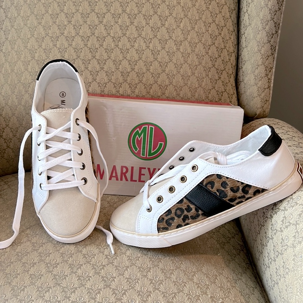 Marley Lilly Leopard Print Canvas Sneakers Sz 8